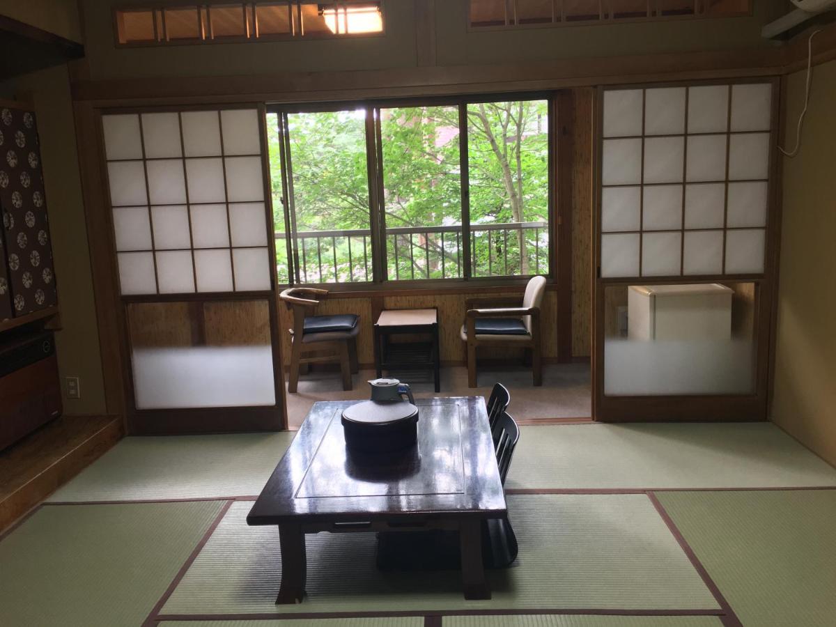 Ele Hotel Onsen Ryokufutei Kusatsu  Bagian luar foto